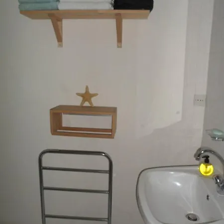 Apartment A Deux Pas Du Port Yourhosthelper