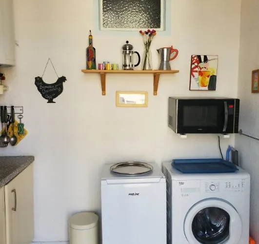 A Deux Pas Du Port Yourhosthelper