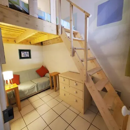 A Deux Pas Du Port Yourhosthelper